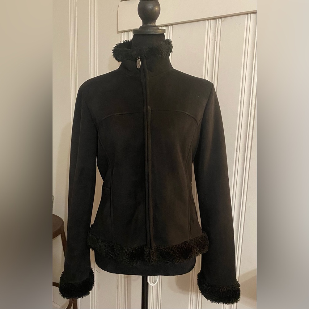 Women’s small Y2K Vintage mudd black faux suede jacket with a faux fur trim